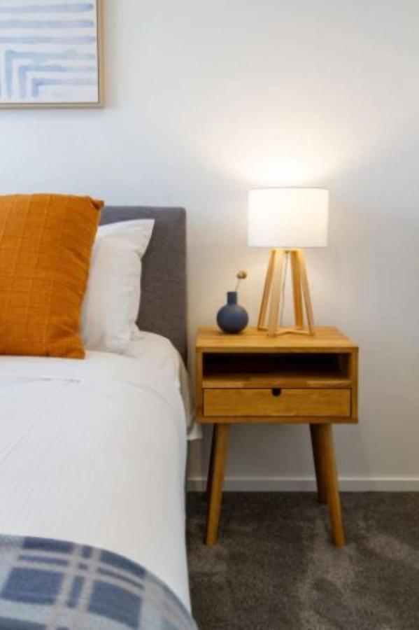 Serenity In The Centre: 2 Bed 2 Bath Christchurch Extérieur photo