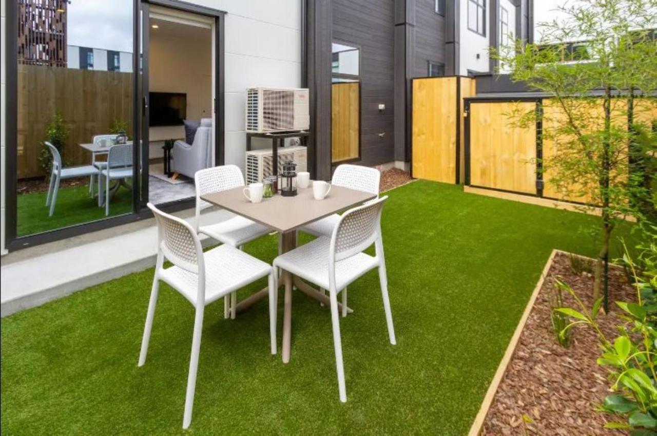 Serenity In The Centre: 2 Bed 2 Bath Christchurch Extérieur photo