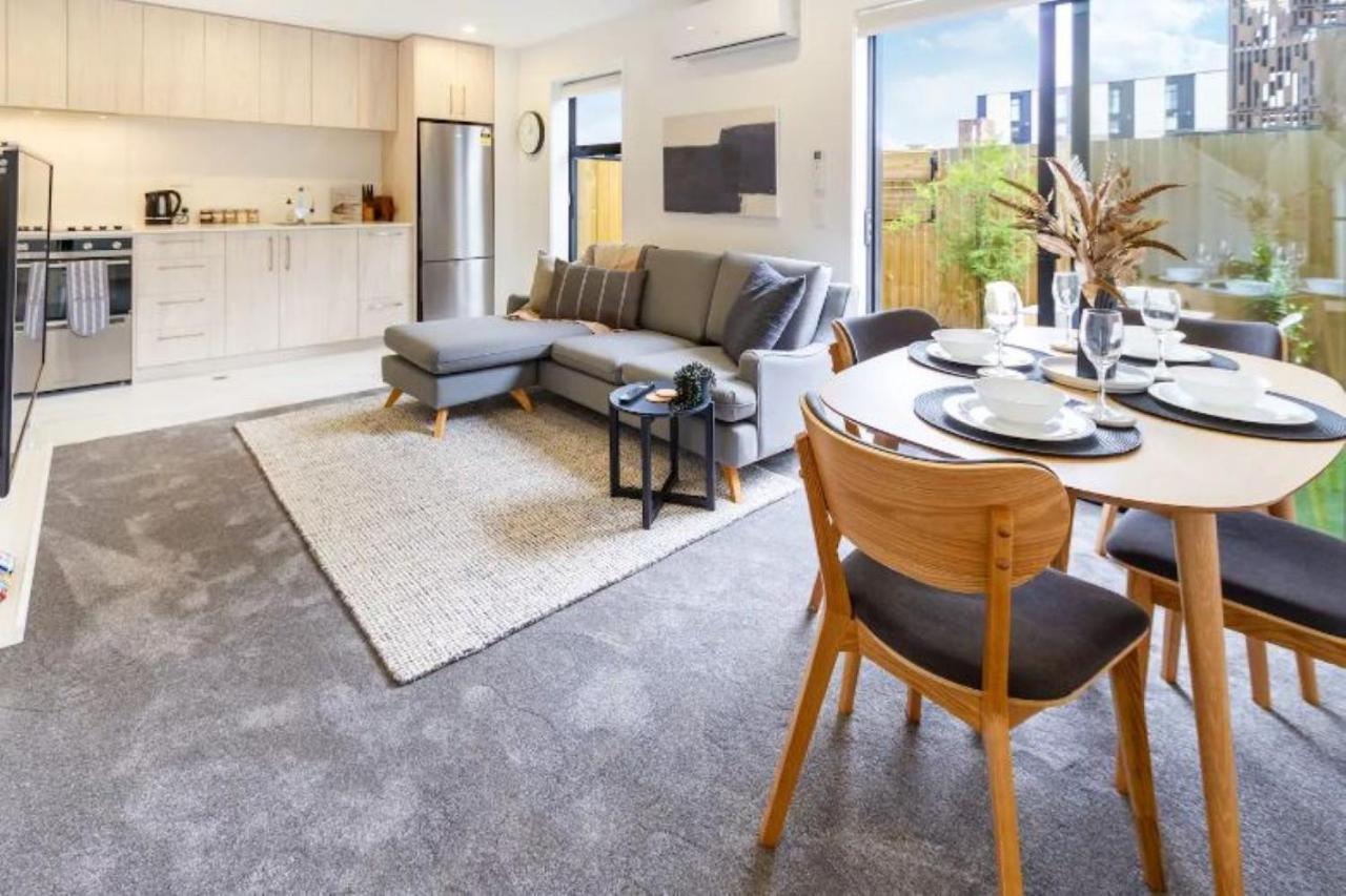 Serenity In The Centre: 2 Bed 2 Bath Christchurch Extérieur photo